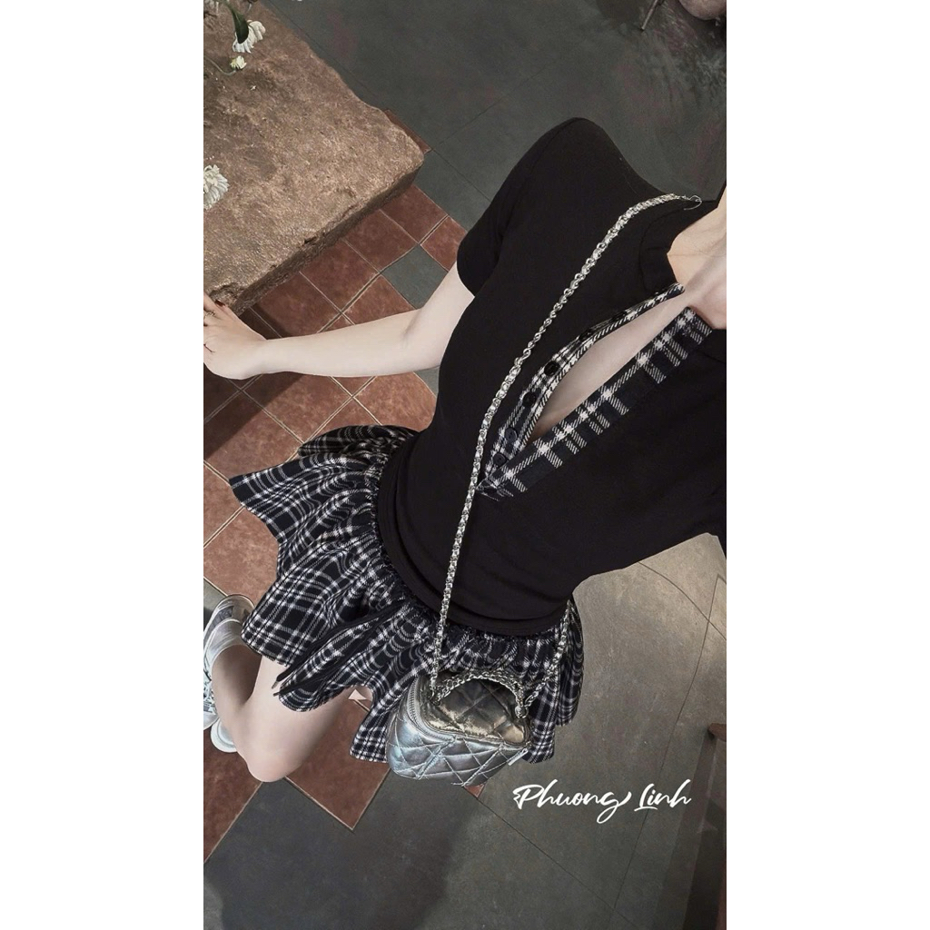 Set áo thun cộc tay đan dây mix chân váy kẻ xinh lắm luôn