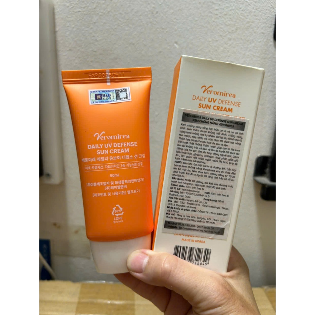 Kem chống nắng Namirea nâng tone SPF50+/PA++++ 50ml