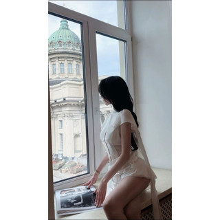 Áo voan tay phồng form croptop nút cài dáng corset phong cách sang chảnh