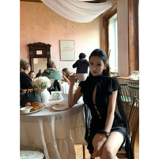 Áo voan tay phồng form croptop nút cài dáng corset phong cách sang chảnh