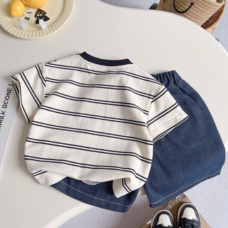 Set bộ áo phông cổ tròn kẻ sọc đen + quần short denim cho bé trai