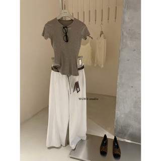 𝐏𝐡𝐢𝐞𝐧 𝐖𝐆𝐖𝐄 | (Sẵn Hồng) w8821 Áo Thun Ôm Vải Mềm Mịn Cotton Co Dãn 5 Màu Trơn