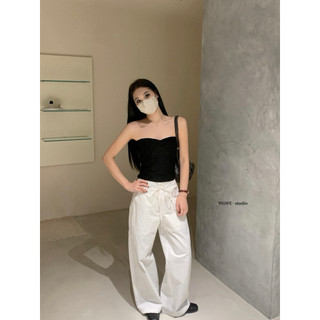 𝐏𝐡𝐢𝐞𝐧 𝐖𝐆𝐖𝐄 | (Sẵn Đen) w8483 Áo Quây Thêu Hoa Lỗ Soắn Ngực 2 Màu
