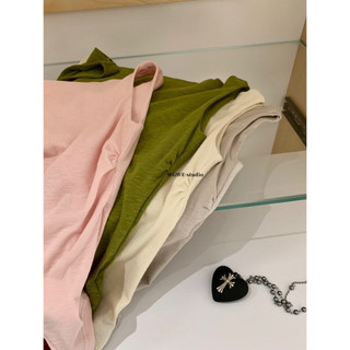 𝐏𝐡𝐢𝐞𝐧 𝐖𝐆𝐖𝐄 | (Sẵn) w8755 Áo Thun Trễ Soắn Vai Ôm Body Trơn