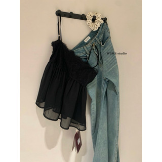 𝐏𝐡𝐢𝐞𝐧 𝐖𝐆𝐖𝐄 | (Sẵn đen) w8672 Áo 2 Dây Phối Ren Dáng Xoè Nhẹ