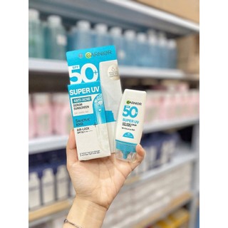 Kem Chống Nắng Phổ Rộng Garnier Super UV Anti-Acne Serum SPF50+ PA++++ Nhập Khẩu Chính Hãng 30ml