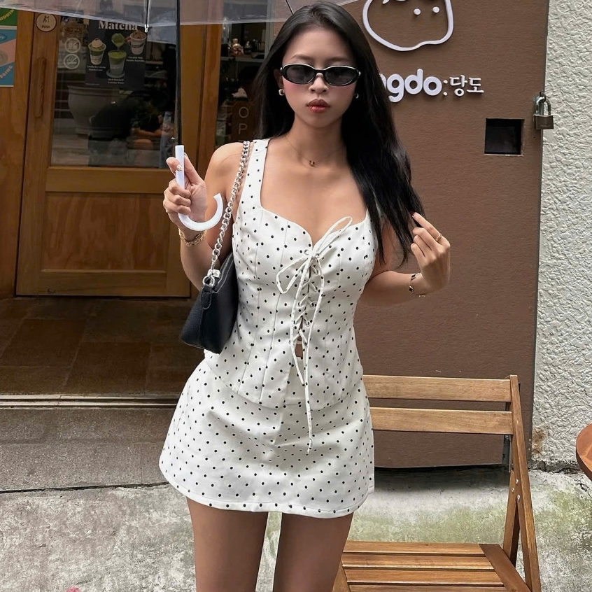 Set Áo 2 Dây Cúp Ngực Đan Dây Chấm Bi Chiết Eo Kèm Chân Váy Mini Skirt Cá Tinh SAN Clothings - P182