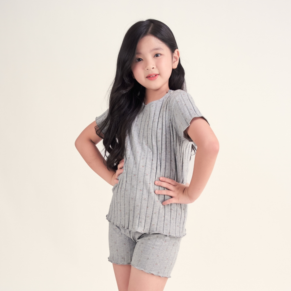 KST013S41-BỘ THUN SHORT MÀU XÁM VỚI NHIỀU HỌA TIẾT XINH XẮN CHO BÉ.