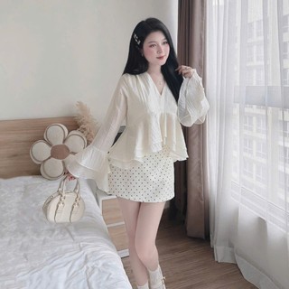 ZIMM STORE-Áo kiểu bánh bèo trắng kem mặc cùng chân váy mini chấm bi đen