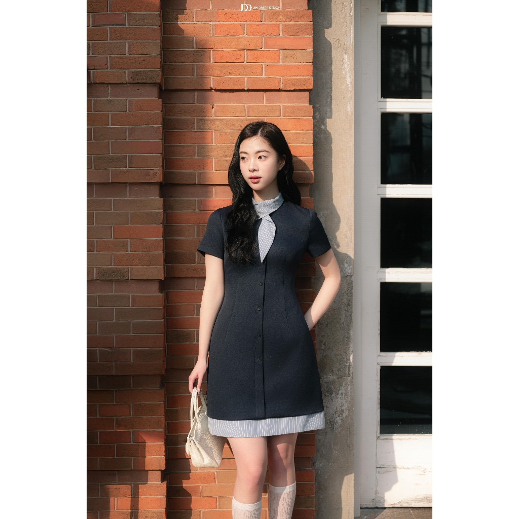 Đầm Xuân Hè Dáng A Phối Cổ Kẻ 1S14.2601. Đầm Preppy Thanh Lịch Cổ Sơ Mi, Đầm Công Sở Nữ Thanh Lịch Hiện Đại Trẻ Trung JM
