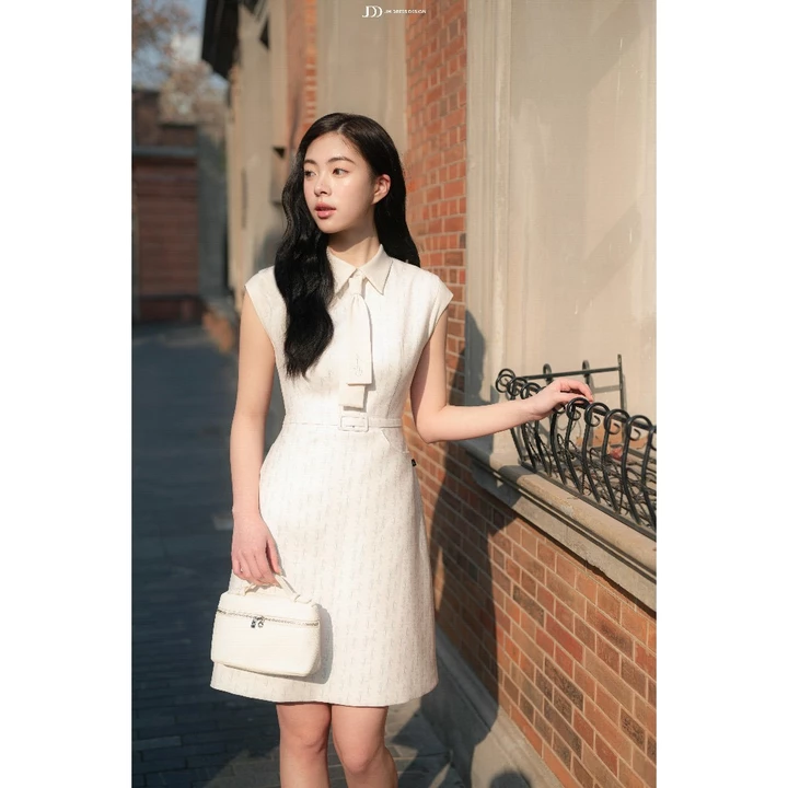 Đầm Xuân Hè Cổ Đức Tay Chờm Cổ Buộc Nơ 1S13.2601. Đầm Dáng A Monogram Thanh Lịch, Đầm Công Sở Phong Cách Preppy JM