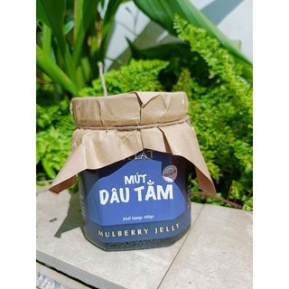 Mứt dâu tằm kèm trái chua ngọt