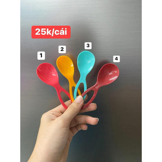 Muỗng mini tupperware, múc gia vị, ăn sữa chua,,,(giao màu ngẫu nhiên)
