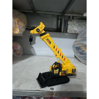 Máy cẩu to trang trí bánh sinh nhật , nổi bật