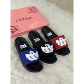 Dép Nam KarrL Phong Cách Trẻ Logo Ông Già _Quai Cao Su Đỏ Đen 2 Màu Hợp Thời Trang Đủ Size 37-43.