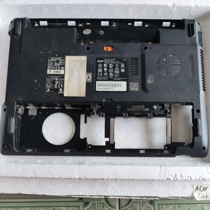 mặt D laptop Acer aspire 4752 hàng hơi cũ bán rẻ