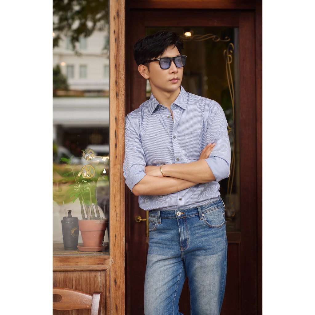 Áo Sơ Mi Nam Dài Tay NINOMAXX Xanh Kẻ Sọc Chất Cotton Có Túi Trước Form Slimft Tôn Dáng 2101087