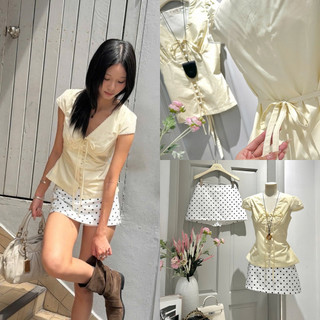 SEP House - Set áo xô vàng cổ V viền ren đính nút cột nơ tay ngắn phối  váy chấm bi trắng A trendy mùa hè