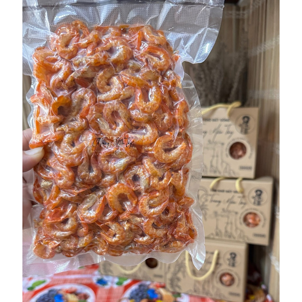 Tôm Khô Đất Sống Vuông Thiên Nhiên Size Đại  Cô Trang Miền Tây Đặc Sản Năm Căn -Cà Mau (Hộp vai sách 500 gram)