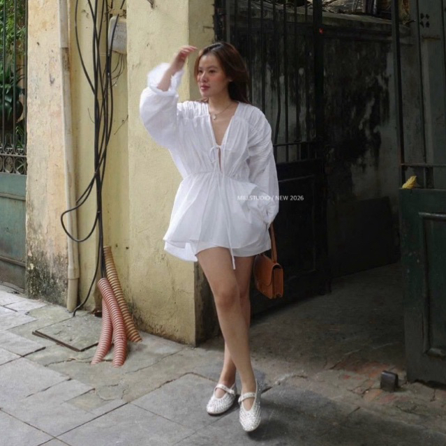 Set áo babydoll tay bồng cổ V thiết kế dây rút thắt nơ from rộng kèm quần short đồng bộ mặc đi chơi , cafe , dạo phố