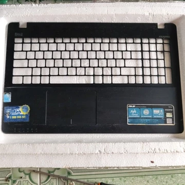 vỏ mặt C laptop Asus X552L hàng cũ có trầy xước nhiều bán rẻ