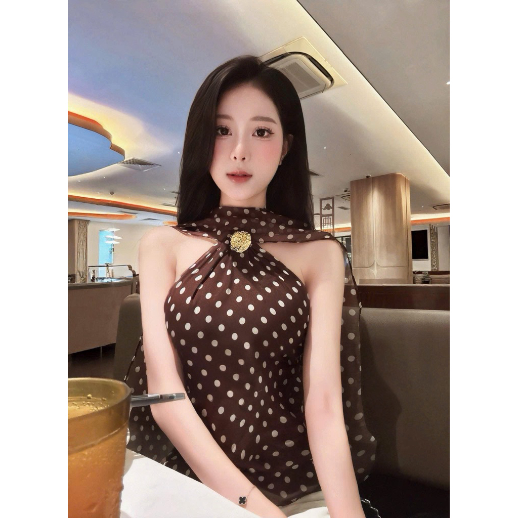 Áo yếm tơ chấm bi kèm tag cài ngực xinh