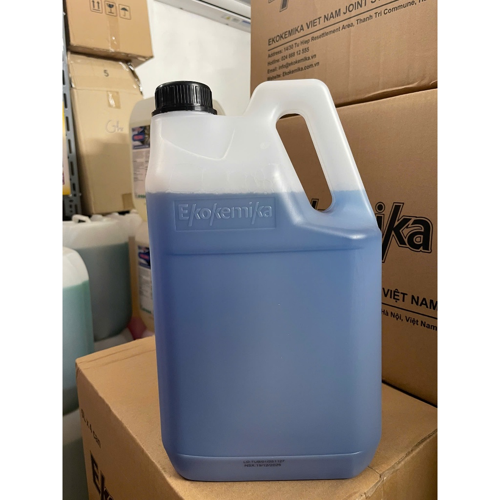 DUNG DỊCH RỬA XE TẢI, XE KHÁCH, XE CÔNG TRÌNH KHÔNG CHẠM ĐẬM ĐẶC EKOKEMIKA TURBO X10 -5L