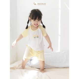 Honey (0-12M) Bộ quần áo cộc tay họa tiết đáng yêu chất Rayon mềm mịn, thoáng mát thấm hút mồ hôi.
