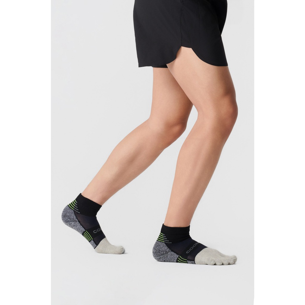 [MUA 2 GIẢM 5%]Tất thể thao nam nữ cổ ngắn Xỏ Ngón Chạy Bộ Coolmate