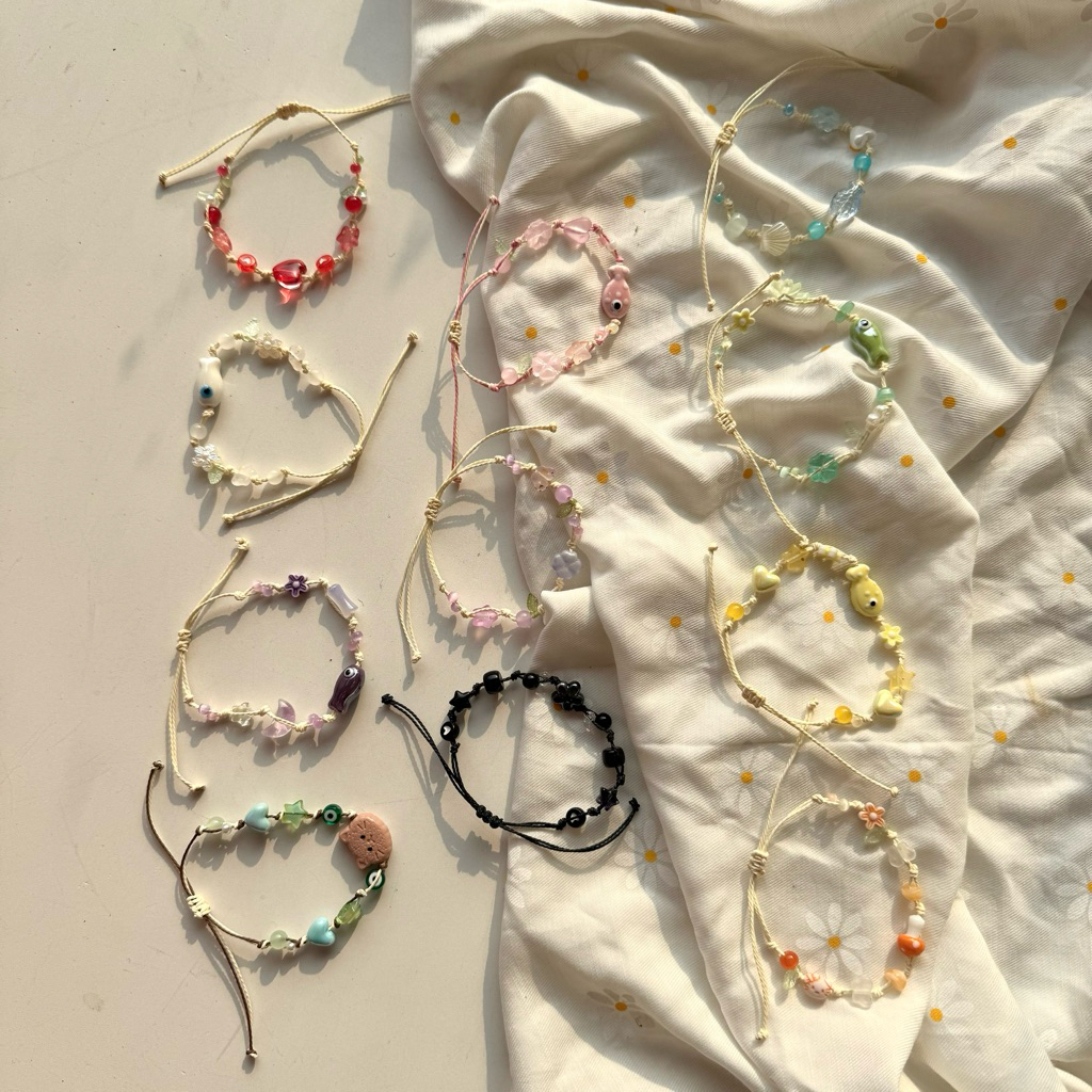 [FREESIZE TAY NỮ] Vòng Tay Nữ Dây Rút Charm Đá Ngọc Trai Pastel Gốm Quà Tặng Bạn Gái Phong Cách Siêu Dễ Thương Dây Sáp