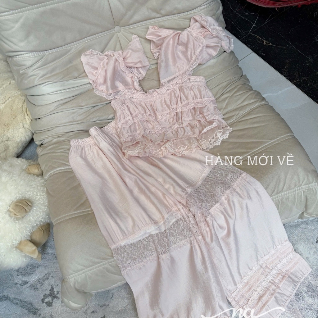 Bộ ngủ ren bèo tầng thắt dây bản to quần phối ren