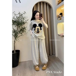 Set Bộ Đồ Nữ Kẻ Ngang Thêu Mickey Lông Nổi Áo Ngắn Tay Phối Viền Cổ Mix Quần Jogger Ống Rộng Bo Chun Gấu