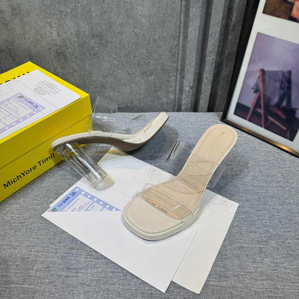 👠🕶️🎒👜…Guốc quai trong