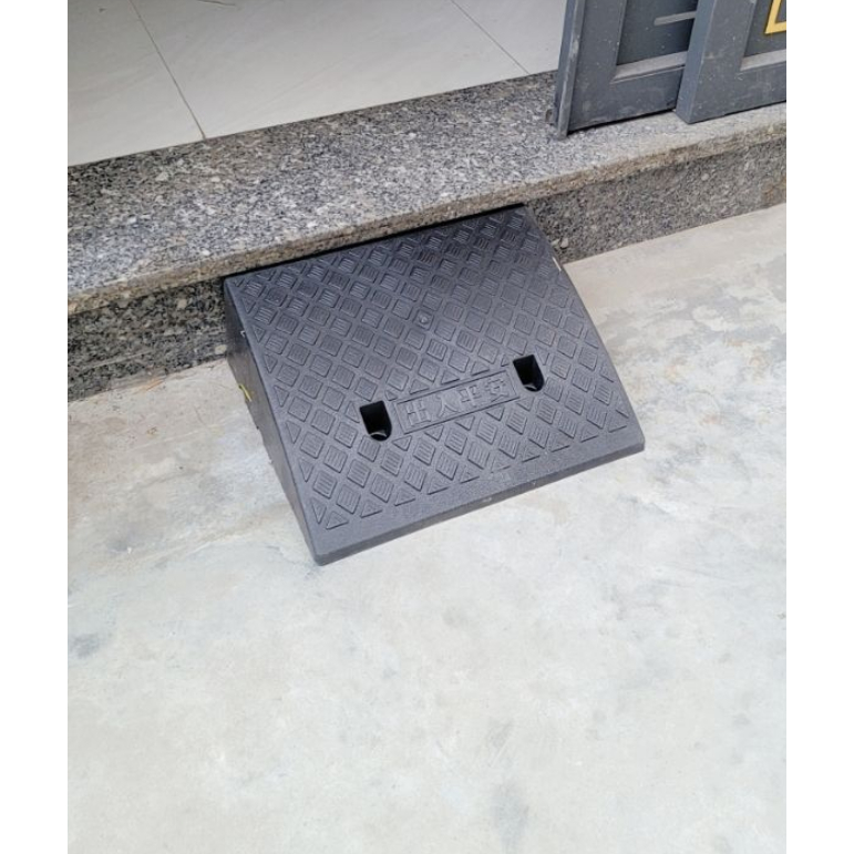 Cao 15cm- ĐEN (50x38x15) Dốc bục lên xuống, bậc cầu dắt xe tải, xe ô tô, xe máy, cầu dắt xe, bục lên xuống xe tiện lợi