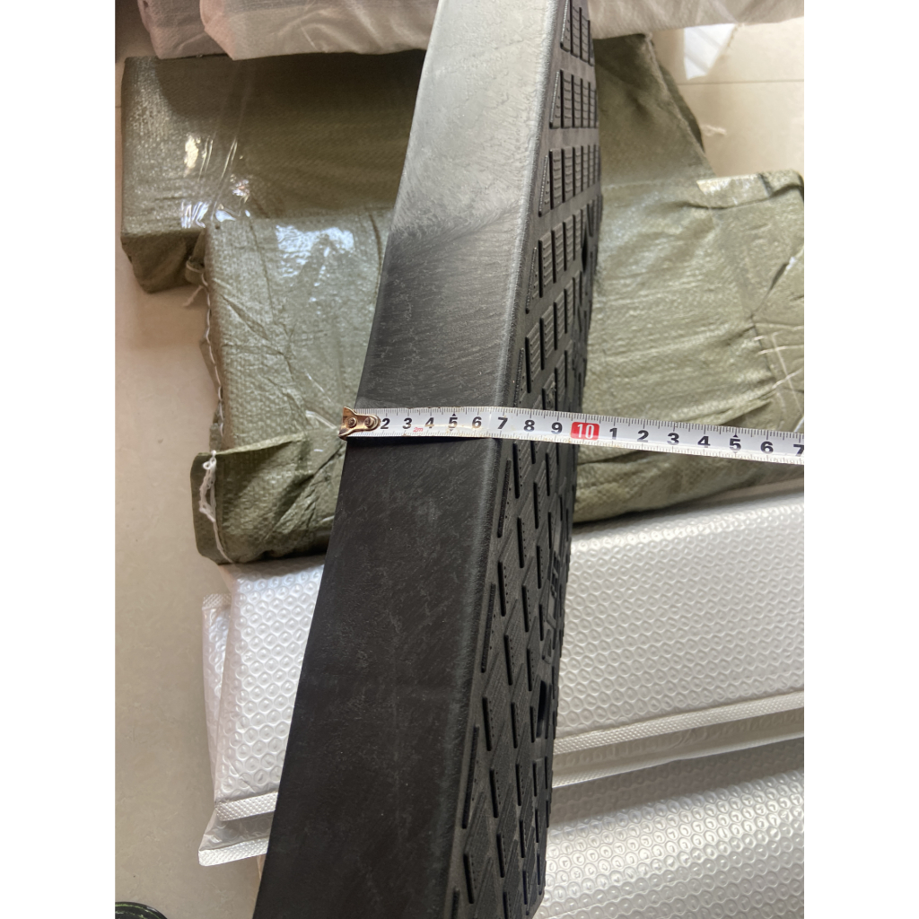 Cao 7 cm- ĐEN (50x24x7cm) Dốc bục lên xuống, bậc cầu dắt xe ôtô, xe máy, cầu dắt xe, bục lên xuống xe, có lỗ chờ bắt ốc