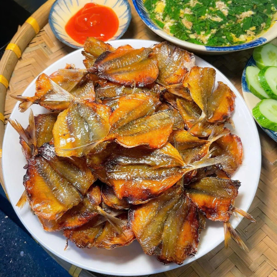 1kg Khô cá chỉ vàng loại ngon - Hàng Việt Nam chất lượng cao, đặc sản làm quả tặng biếu gửi đi xa -