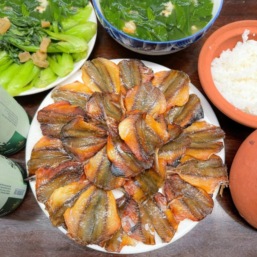 1kg Khô cá chỉ vàng loại ngon - Hàng Việt Nam chất lượng cao, đặc sản làm quả tặng biếu gửi đi xa -