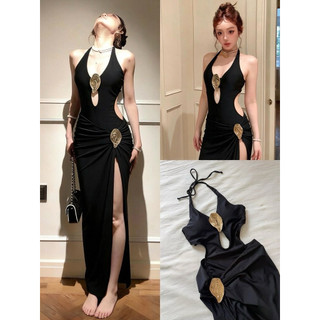 Set bodysuit kết hợp chân váy dài xẻ tà siêu hack dáng
