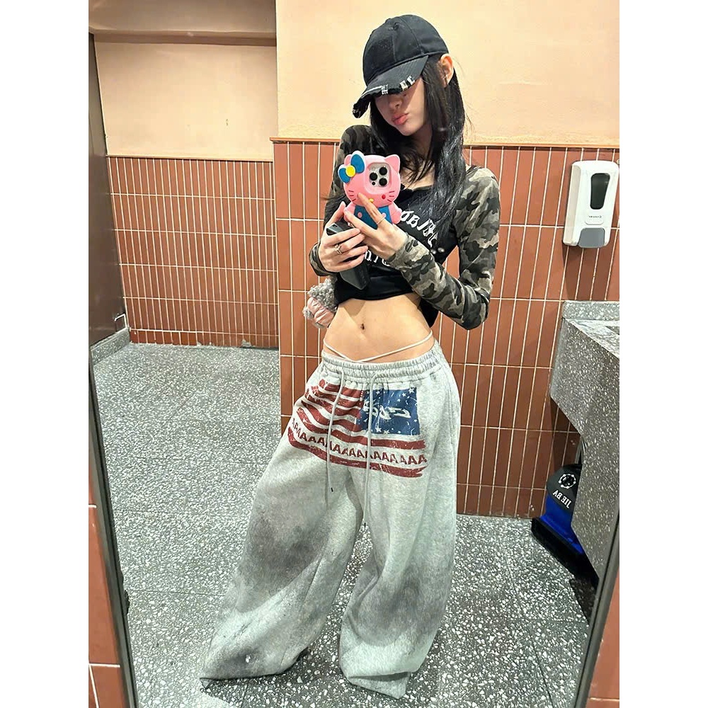 (cờ mẽo L) Quần nỉ ống bí rộng cá tính unisex tone xám đen kèm phụ kiện và hoạ tiết hiphop QN004 - Tiktik