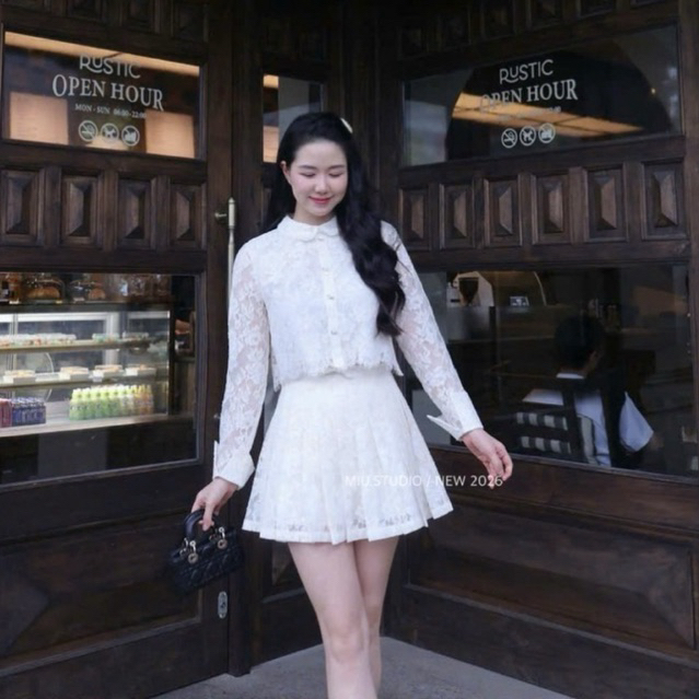 MIU.STUDIO • Set ren trắng tiểu thư nữ tính , Áo ren hoa cổ sen dài tay dáng croptop kèm chân váy xoè dập ly thanh lịch