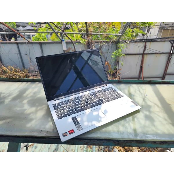 Laptop Cũ Lenovo Ideapad 1 15AMN7 CPU AMD Ryzen 5 7520U/ Ram 8GB/ SSD 256GB/ VGA AMD Radeon Graphics/ LCD 15.6'' inch