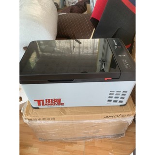 Tủ lạnh mini dùng được cho ô tô và nhà ở điện 12v - 24v và 220v