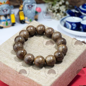 Vietnamese Agarwood Bracelet, Handcrafted Aromatic Wood Jewelry Inspired by Quang Nam Tradition