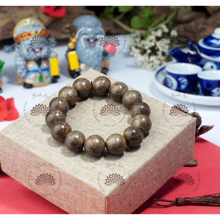 Vietnamese Agarwood Bracelet, Handcrafted Aromatic Wood Jewelry Inspired by Quang Nam Tradition