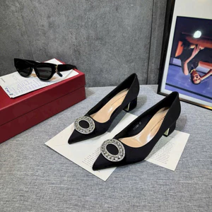 👠🕶️👜🎒…giày gót vuông mũi nhọn