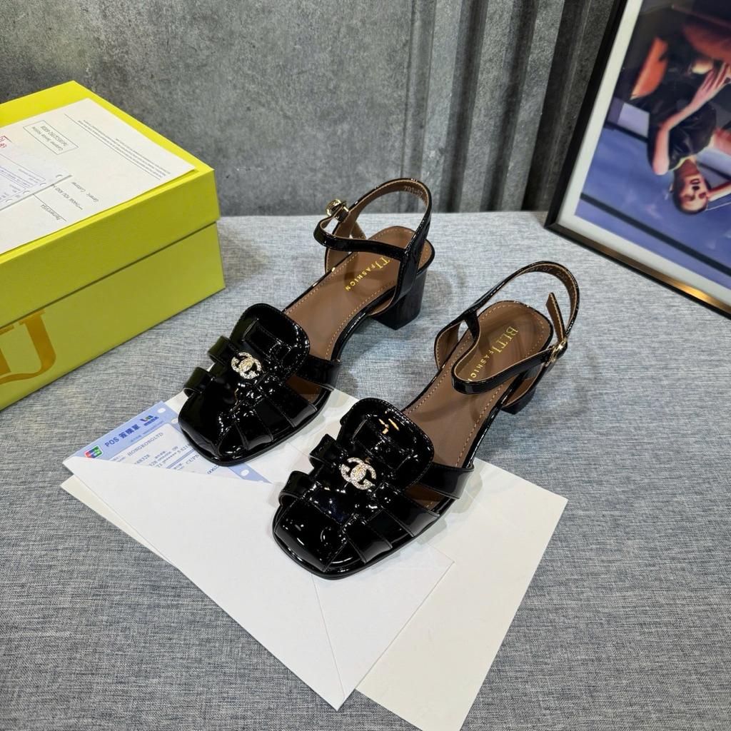 👠🕶️👜🎒…Sandal giọ