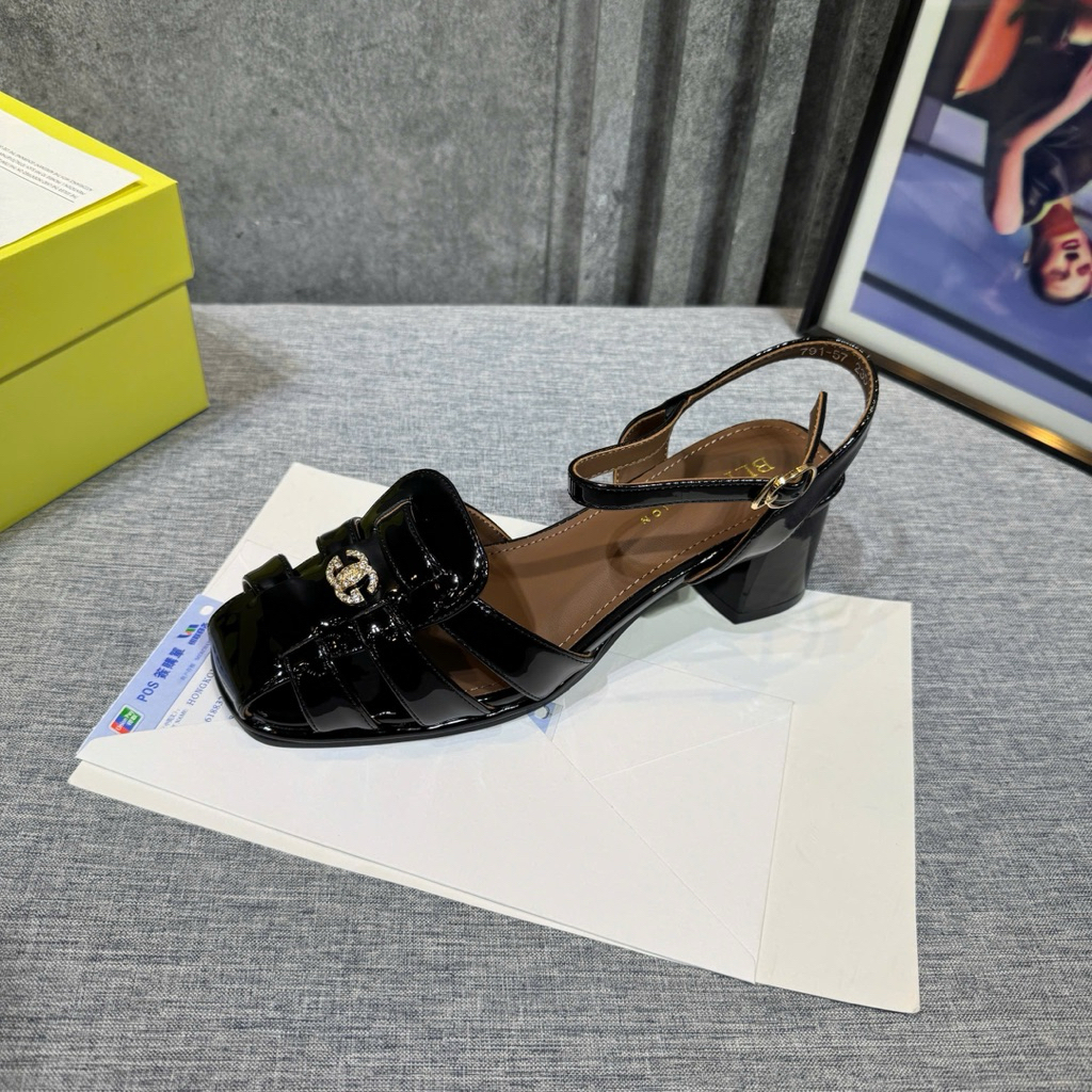 👠🕶️👜🎒…Sandal giọ