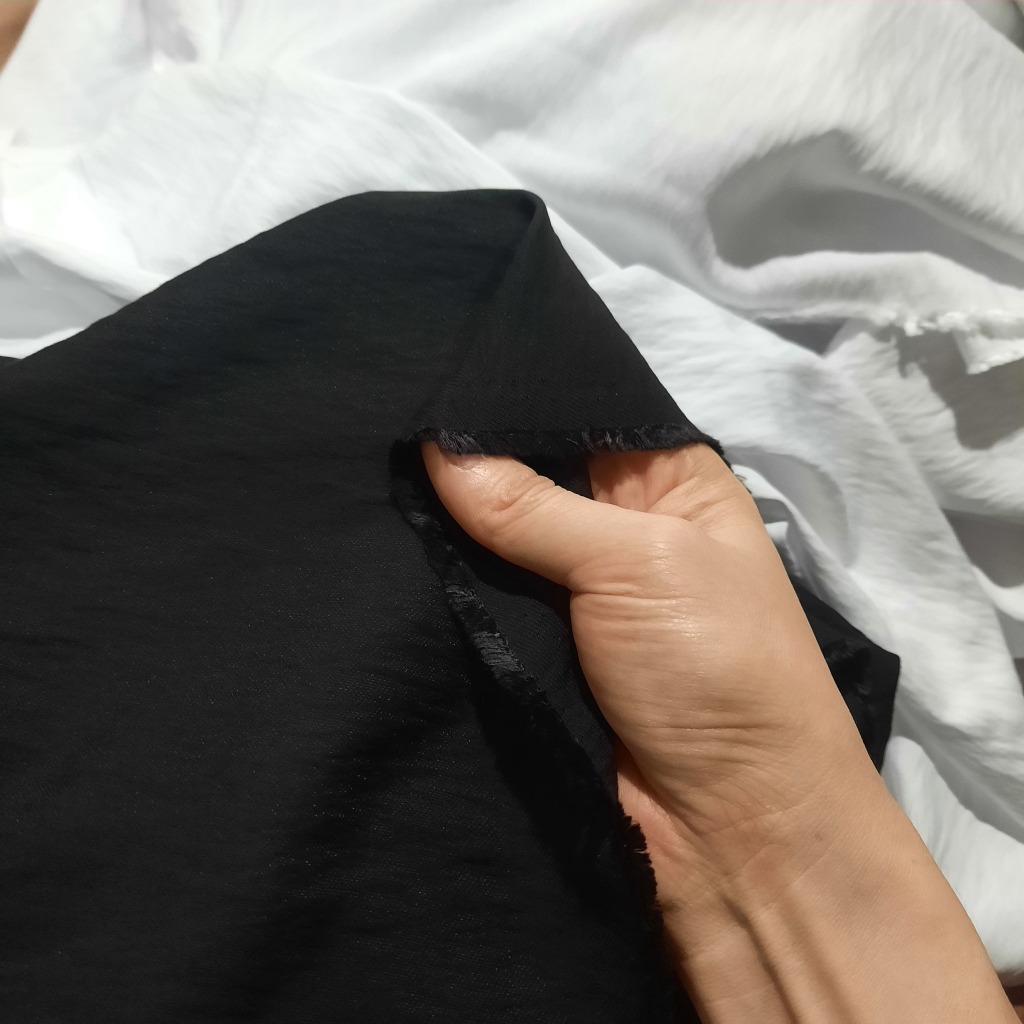 VẢI ĐŨI MÀU ĐEN - MỀM, MÁT, THẤM HÚT, KHÔNG GIÃN - MAY SƠ MI, VÁY, BỘ ĐỒ...