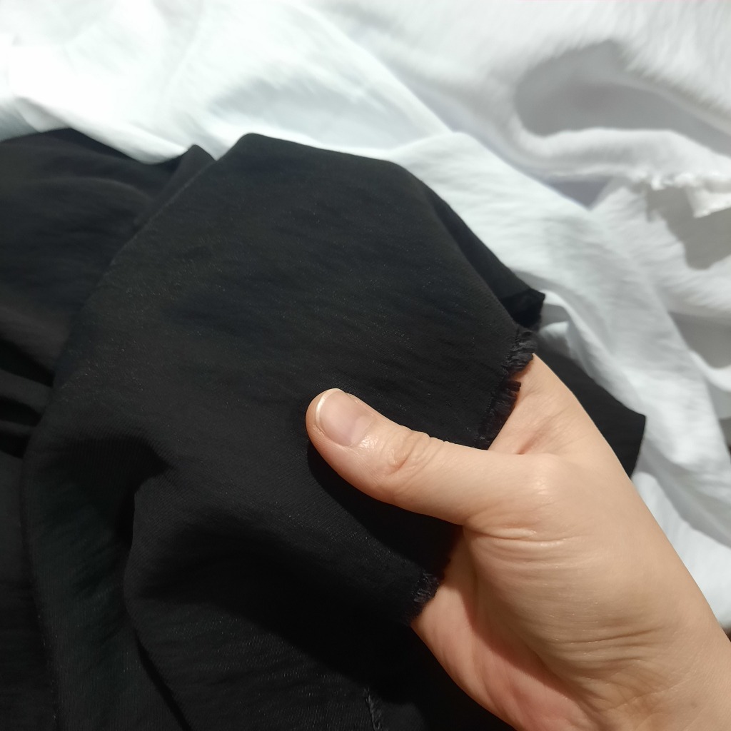 VẢI ĐŨI MÀU ĐEN - MỀM, MÁT, THẤM HÚT, KHÔNG GIÃN - MAY SƠ MI, VÁY, BỘ ĐỒ...