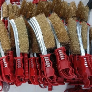 Bàn Chải Sắt Đánh Rỉ - Chổi Sắt Chà Rỉ Cầm Tay FREE SHIP